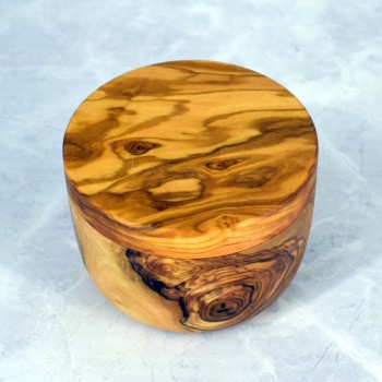 Pojemnik na sól z drewna oliwnego 9,5 cm – z magnesem, stylowy i praktyczny | Woodenthick