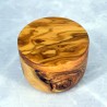 Pojemnik na sól z drewna oliwnego 9,5 cm – z magnesem, stylowy i praktyczny | Woodenthick